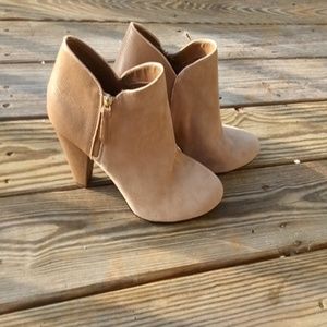 Gianni Bini booties 🌹🌹🌹🌹🌹🌹🌹🌹